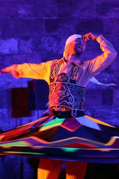 Live Tanoura Show